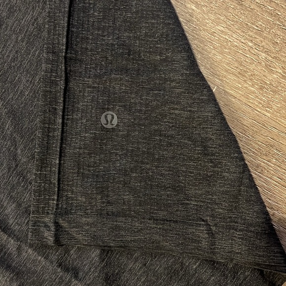 Lululemon Metal Vent Tech Short Sleeve V 2.0 - Picture 8 of 8